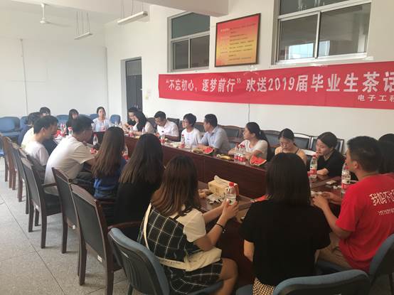 mmexport1561113472436